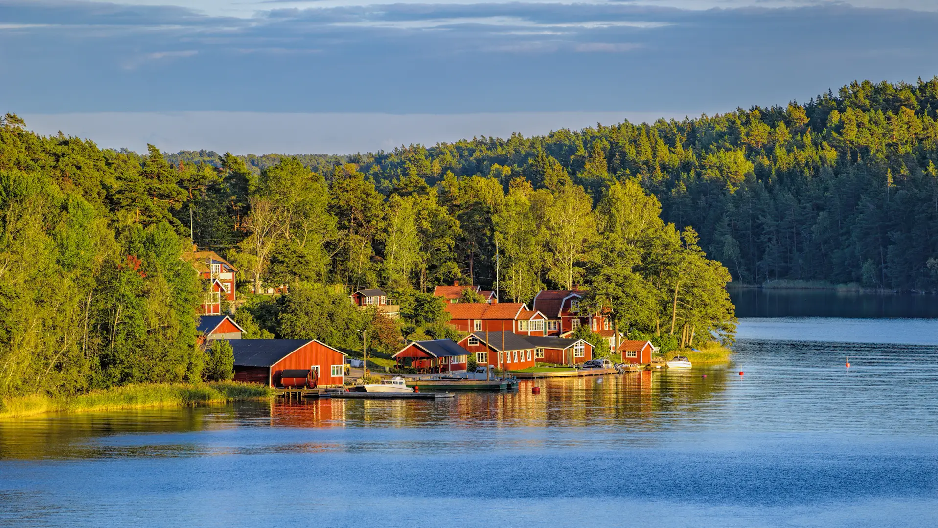 Vi installerar FTX-system i Sverige